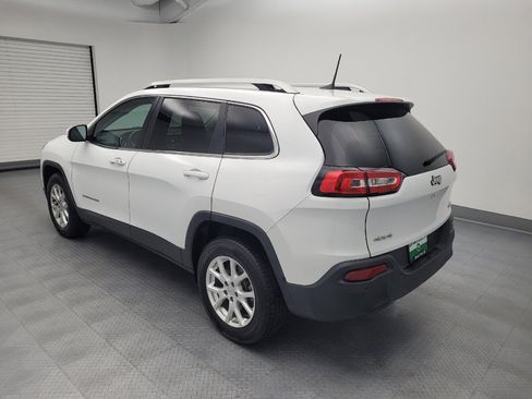 Used 2018 Jeep Cherokee Latitude Plus w/ Comfort/Convenience Group AWD/4WD image 3
