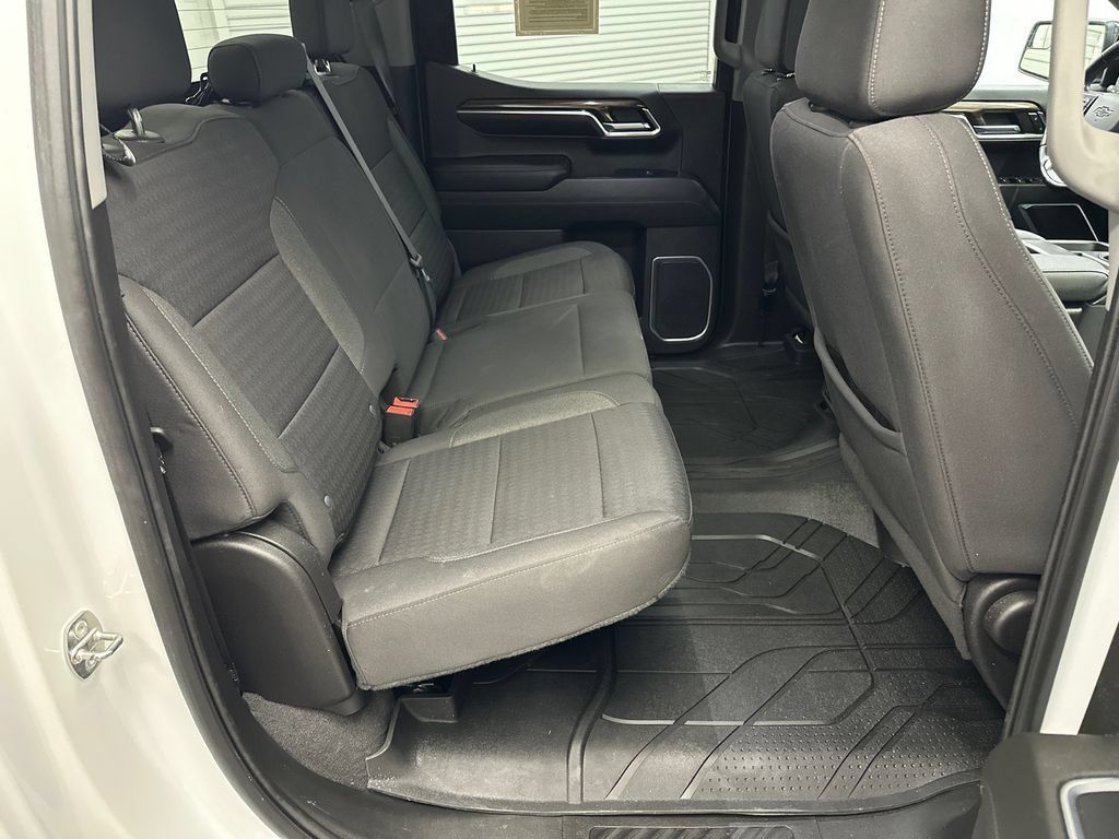Used 2022 Chevrolet Silverado 1500 RST AWD/4WD image 16
