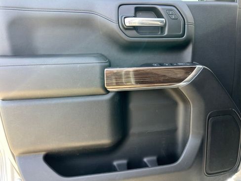 Used 2019 Chevrolet Silverado 1500 RST image 12