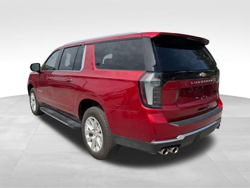 Used 2025 Chevrolet Suburban Premier w/ Sun And Tow Package AWD/4WD image 7