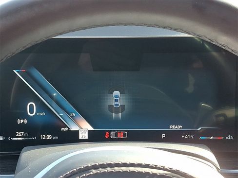 Certified 2024 BMW X6 xDrive40i w/ Executive Package image 21