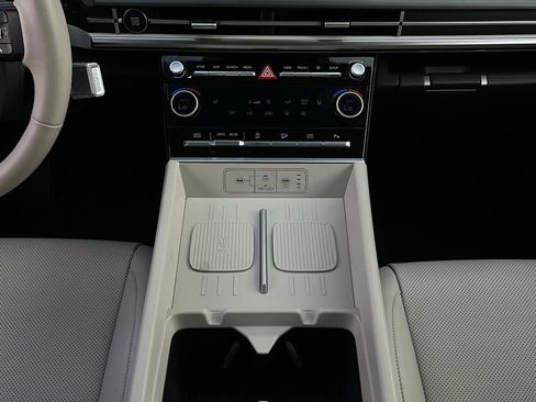 Used 2025 Hyundai Santa Fe SEL image 14