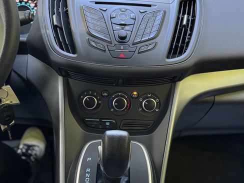 Used 2013 Ford Escape SE w/ Class II Trailer Tow Pkg image 19