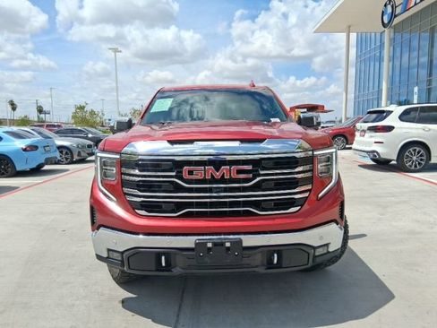 Used 2024 GMC Sierra 1500 SLT AWD/4WD image 2