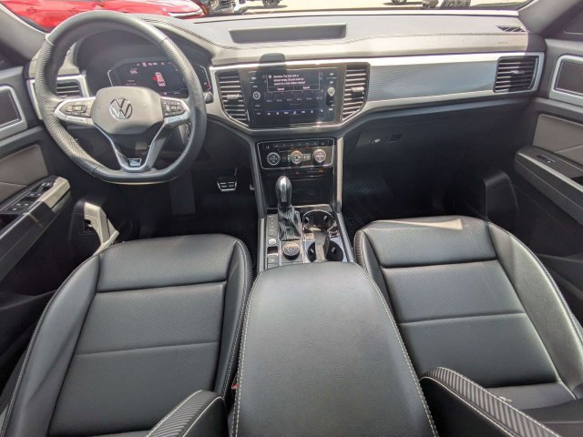 Used 2023 Volkswagen Atlas Cross Sport SEL R-Line AWD/4WD image 13