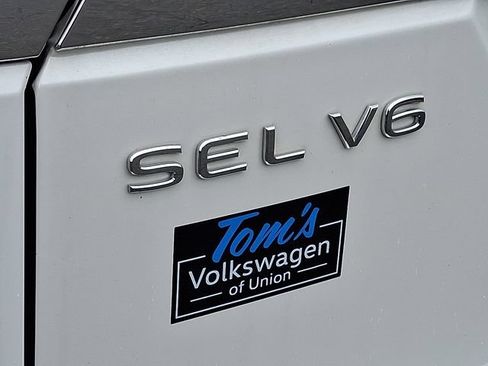 Used 2023 Volkswagen Atlas SEL AWD/4WD image 31