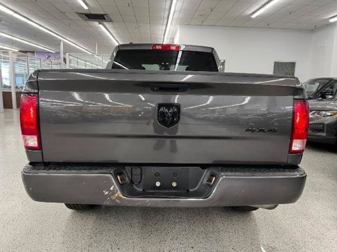 Used 2019 RAM 1500 Express w/ Express Value Package AWD/4WD image 5