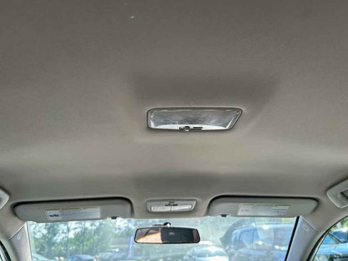Used 2016 Toyota Corolla LE FWD image 12