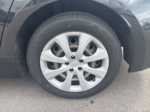 Certified 2022 Toyota Corolla LE image 11