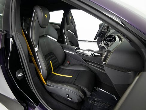 Used 2025 Ferrari Purosangue AWD/4WD image 31