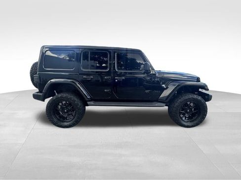 Used 2021 Jeep Wrangler Unlimited Sahara image 3