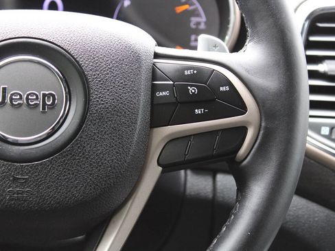 Used 2017 Jeep Grand Cherokee Laredo w/ Quick Order Package 23E image 35