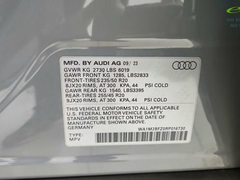 Used 2024 Audi Q4 e-tron Prestige AWD/4WD image 61