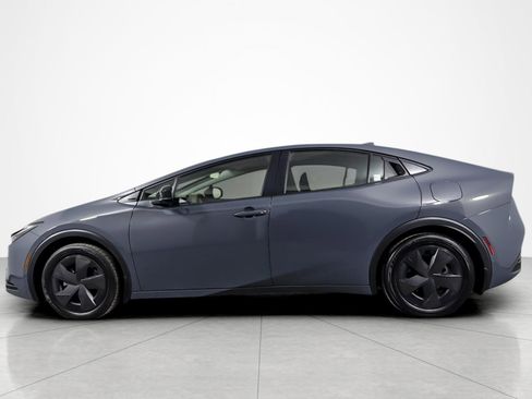 Used 2026 Toyota Prius Plug-In Hybrid image 2