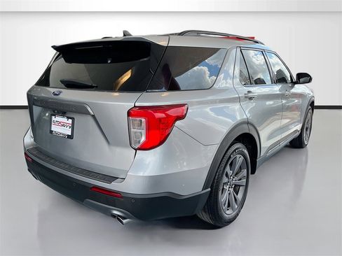 Used 2023 Ford Explorer XLT w/ Equipment Group 202A image 7