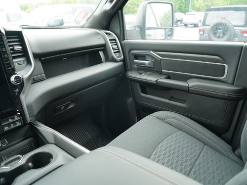 New 2026 RAM 2500 Big Horn AWD/4WD image 14