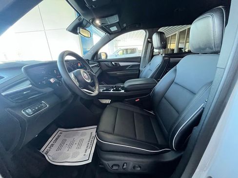 Used 2025 Buick Enclave Preferred image 14