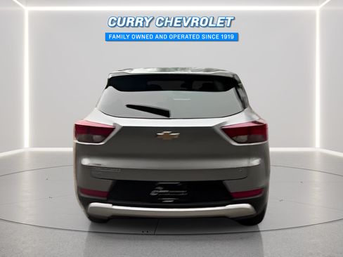 Used 2025 Chevrolet TrailBlazer LT w/ Driver Confidence Package AWD/4WD image 11