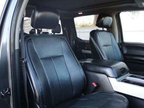 Used 2018 Ford F150 Lariat image 10