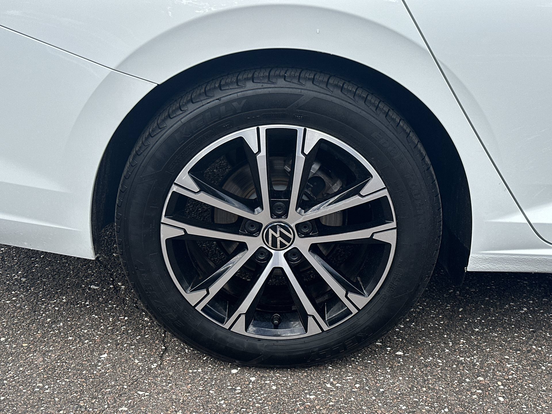 Used 2025 Volkswagen Jetta Sport FWD image 23