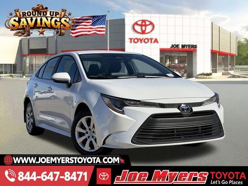 Certified 2026 Toyota Corolla LE image 1