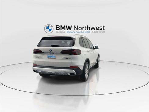 New 2026 BMW X5 xDrive40i AWD/4WD image 2
