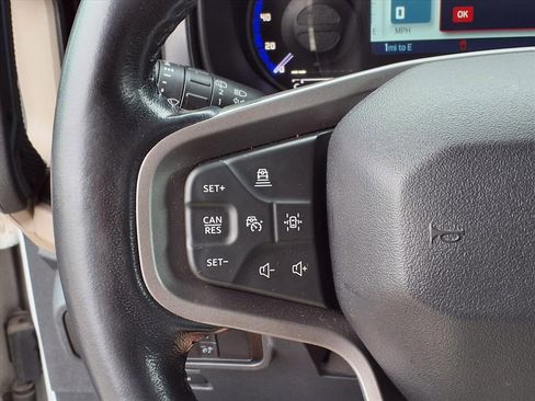 Used 2023 Ford Bronco Wildtrak image 36