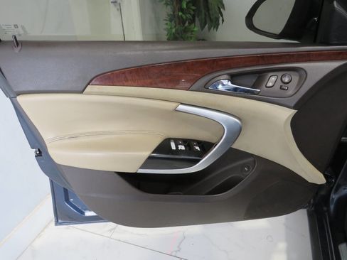 Used 2017 Buick Regal Sport Touring image 24