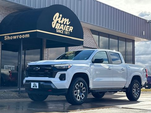 Used 2023 Chevrolet Colorado Z71 w/ Z71 Convenience Package 2 image 1