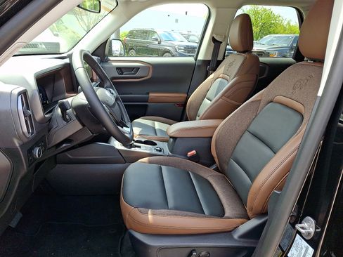 Certified 2025 Ford Bronco Sport Outer Banks w/ Outer Banks Tech Package+ AWD/4WD image 16