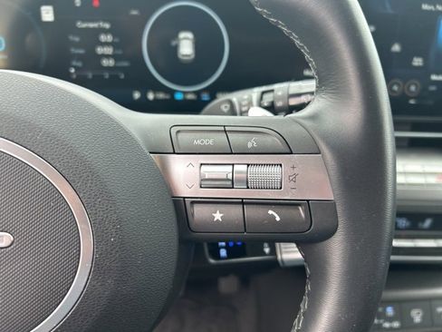 Used 2024 Hyundai Kona SEL image 16