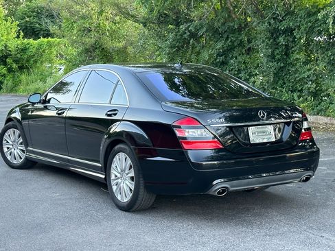 Used 2007 Mercedes-Benz S 550 4MATIC w/ AMG Sport Pkg image 3