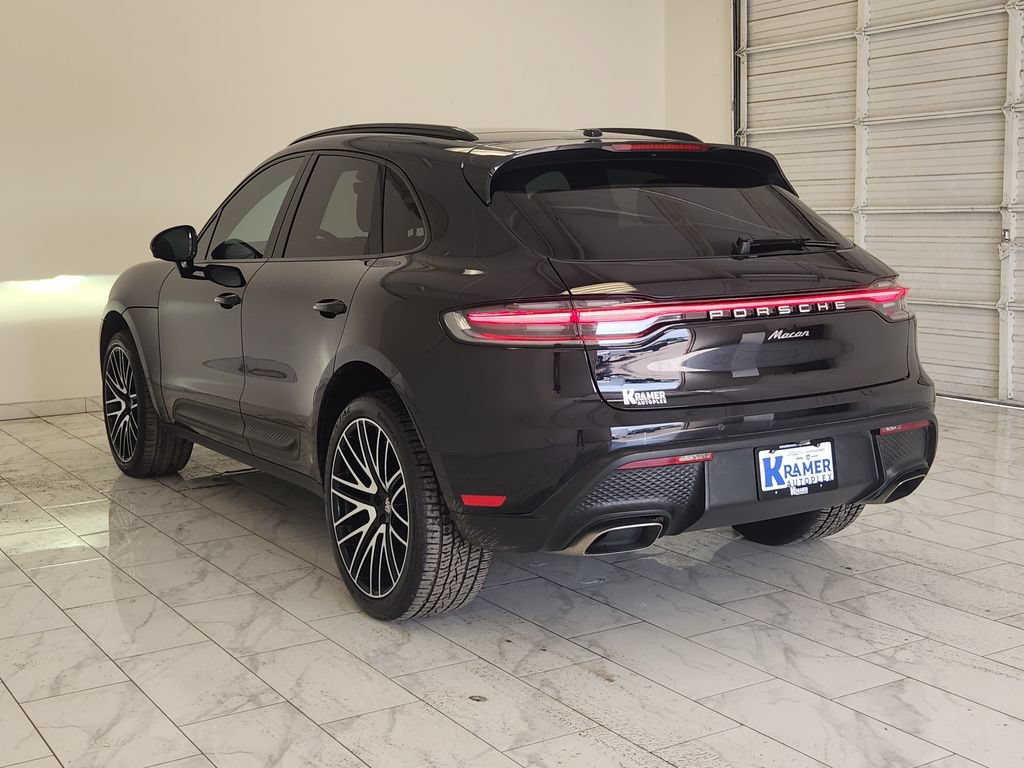 Used 2022 Porsche Macan AWD/4WD image 5