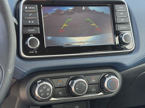 Certified 2025 Nissan Versa SV image 23