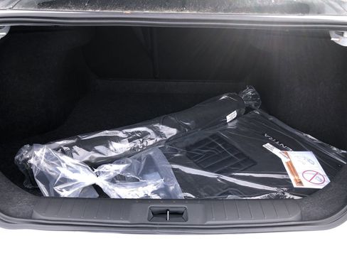 New 2025 Nissan Sentra S image 17