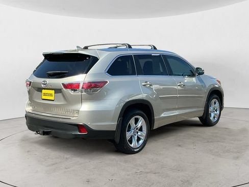 Used 2016 Toyota Highlander Limited w/ Protection Package #3 AWD/4WD image 5