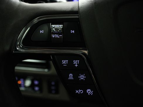 Used 2023 Lincoln Navigator L Reserve AWD/4WD image 21