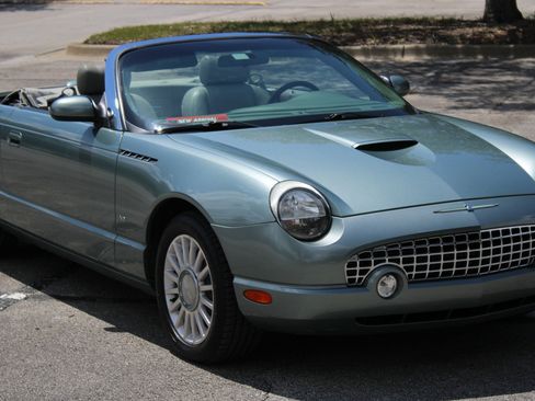 Used 2004 Ford Thunderbird Pacific Coast RWD image 24