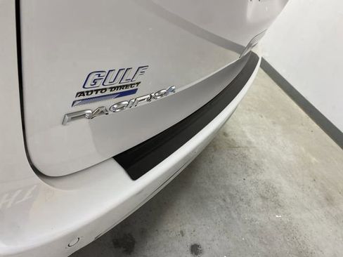 Used 2026 Chrysler Pacifica Select AWD/4WD image 17