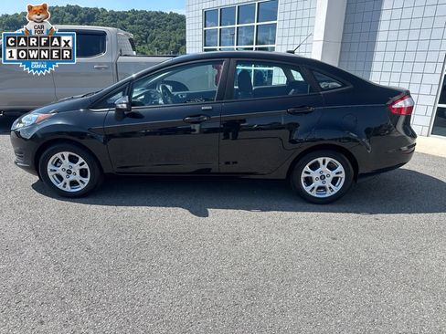 Used 2015 Ford Fiesta SE FWD image 9