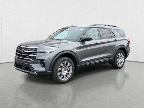 New 2026 Ford Explorer Active w/ Active Comfort Package image 4