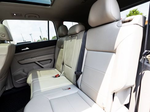 Used 2021 Volkswagen Atlas SE w/ Panoramic Sunroof Package FWD image 51