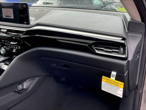 New 2025 Acura MDX SH-AWD image 14