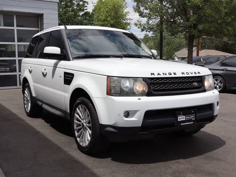 Used 2013 Land Rover Range Rover Sport HSE AWD/4WD image 6