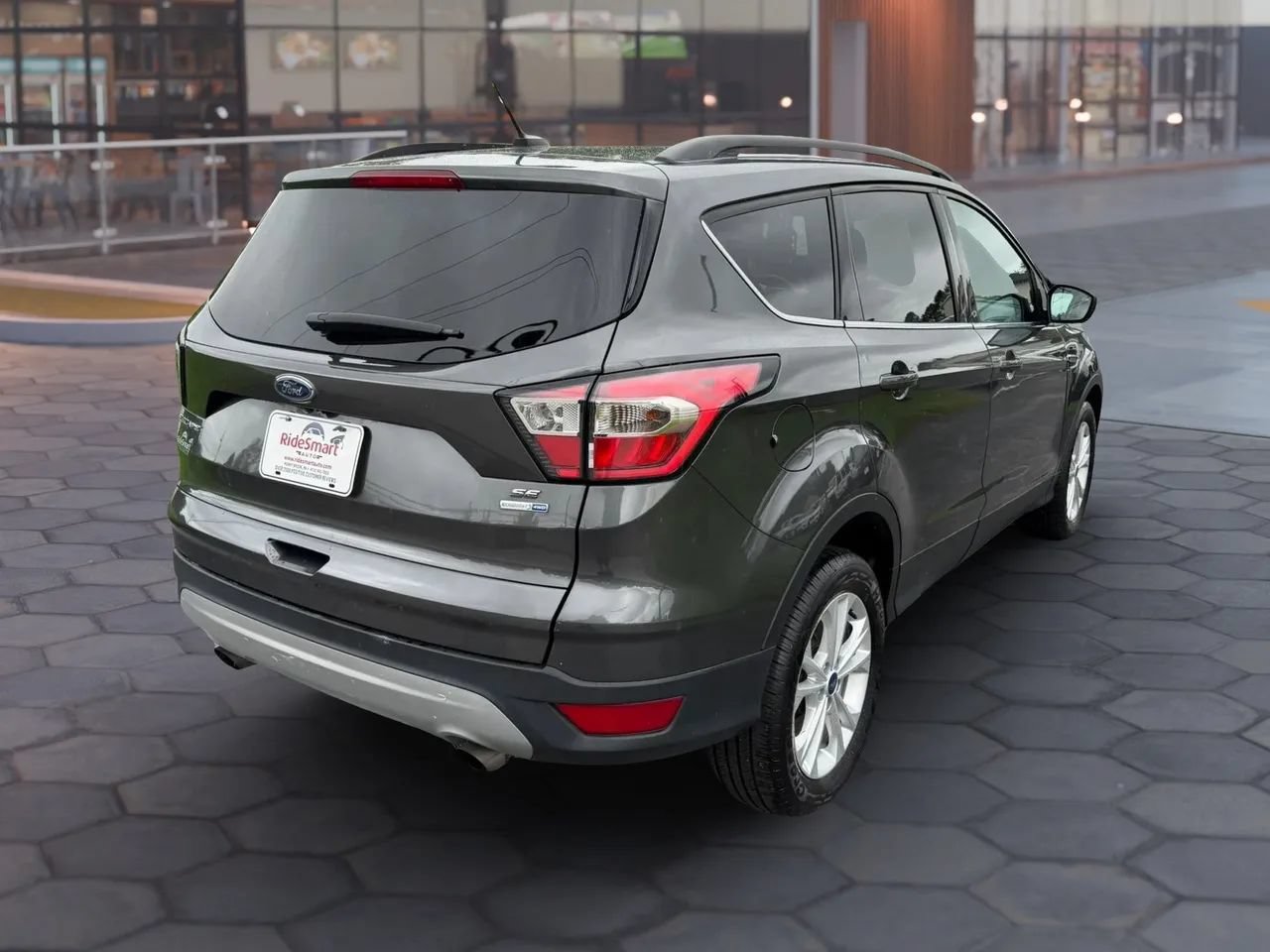 Used 2018 Ford Escape SE AWD/4WD image 10