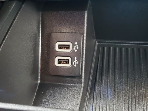 Used 2019 Ford F150 XLT w/ Equipment Group 302A Luxury AWD/4WD image 24