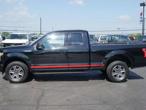 Used 2016 Ford F150 XLT w/ Equipment Group 302A Luxury AWD/4WD image 9