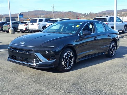 New 2026 Hyundai Sonata SEL FWD image 2