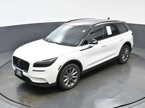 Used 2022 Lincoln Corsair AWD w/ Premium Package image 35