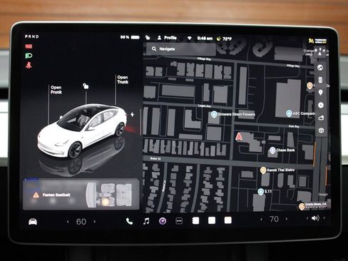 Used 2023 Tesla Model 3 Standard Range image 22